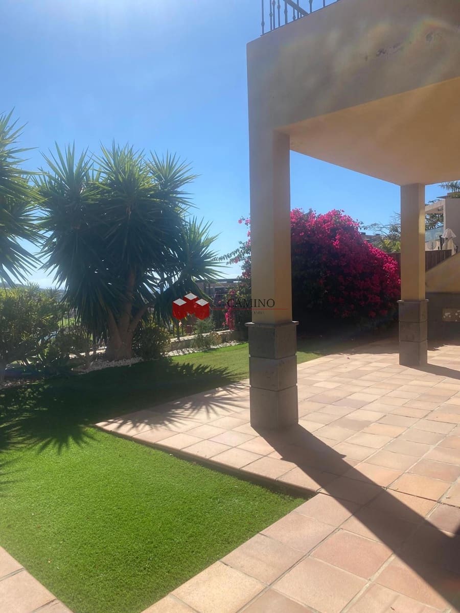 3 sypialnia Dom na sprzedaż w Salobre Golf z basenem garażem - 676 174 € (Ref: 9221876)