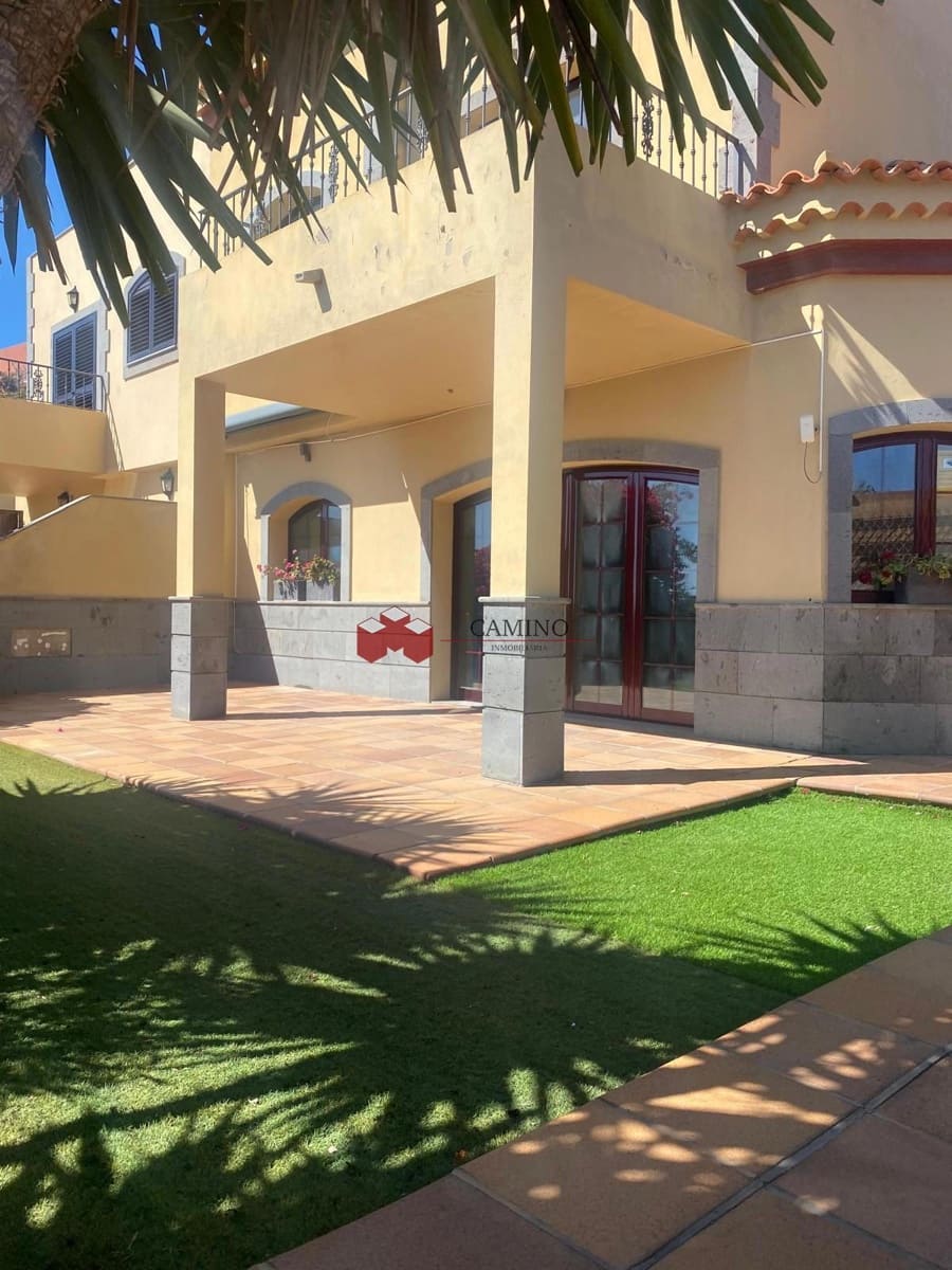 3 sypialnia Dom na sprzedaż w Salobre Golf z basenem garażem - 676 174 € (Ref: 9221876)