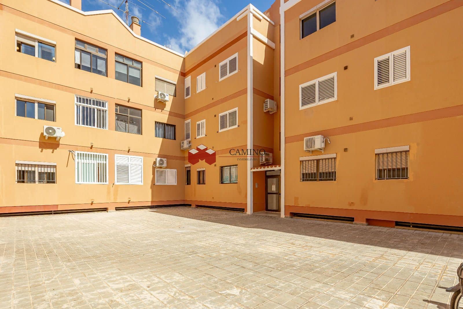 2 soveværelse Lejlighed til salg i San Bartolome de Tirajana med garage - € 305.000 (Ref: 9221877)