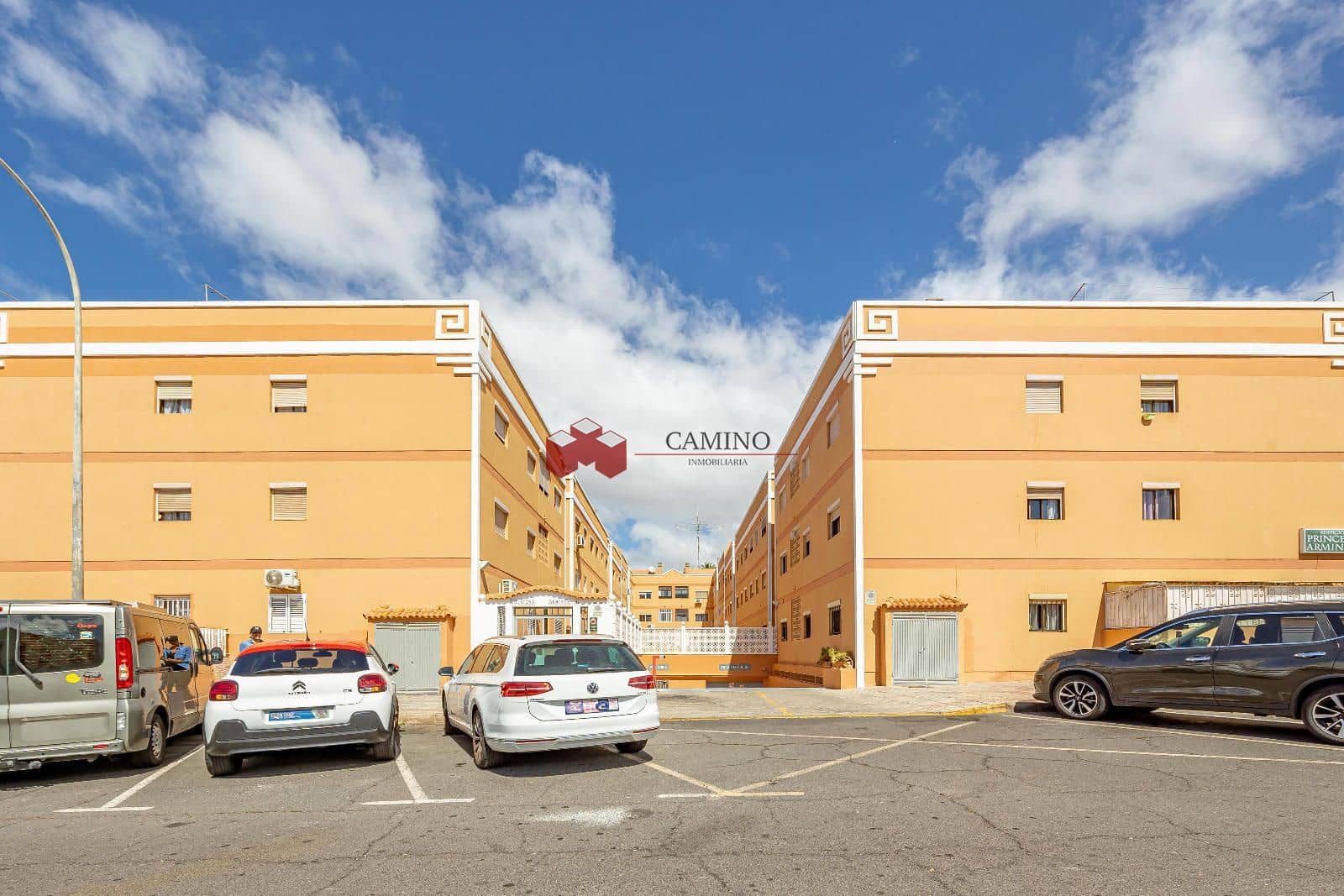 2 soveværelse Lejlighed til salg i San Bartolome de Tirajana med garage - € 305.000 (Ref: 9221877)