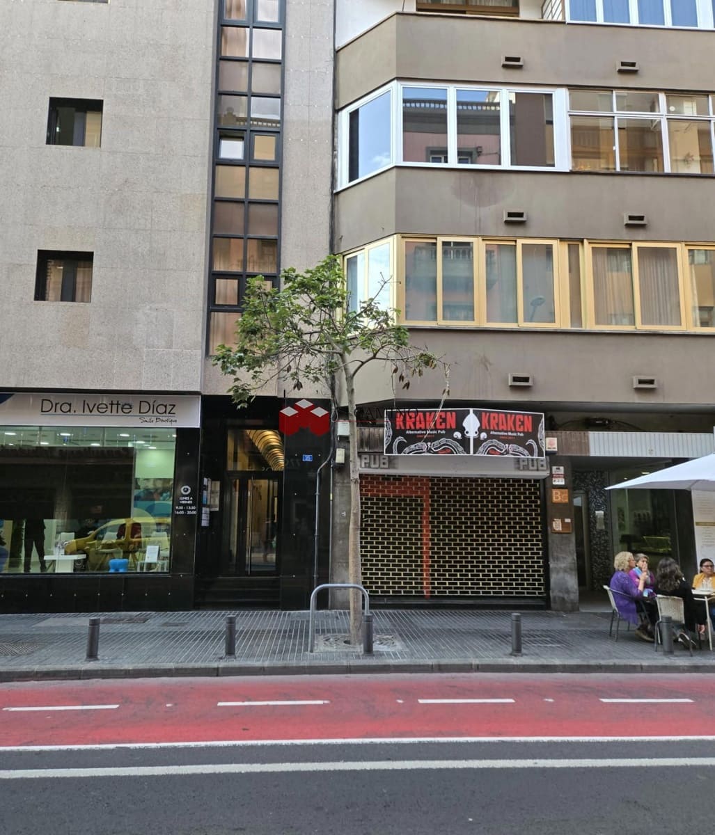Commercial for sale in Las Palmas de Gran Canaria - € 360,000 (Ref: 9223664)