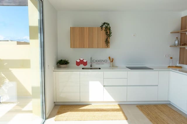 3 quarto Moradia para venda em Salobre Golf, San Bartolomé de Tirajana com piscina garagem - 885 000 € (Ref: 9231369)