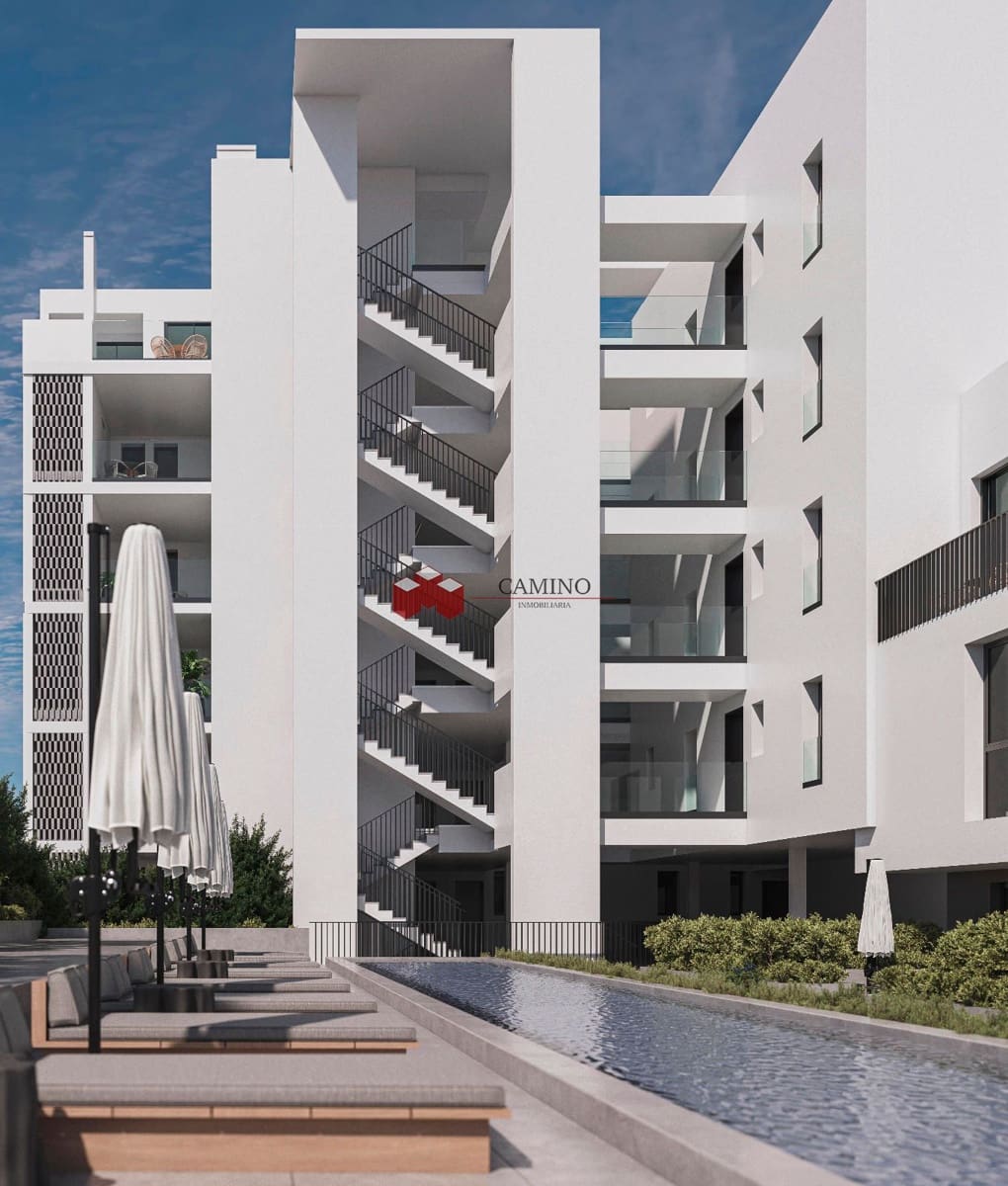 4 soveværelse Byhus til salg i Las Palmas de Gran Canaria med swimmingpool garage - € 904.500 (Ref: 9283563)