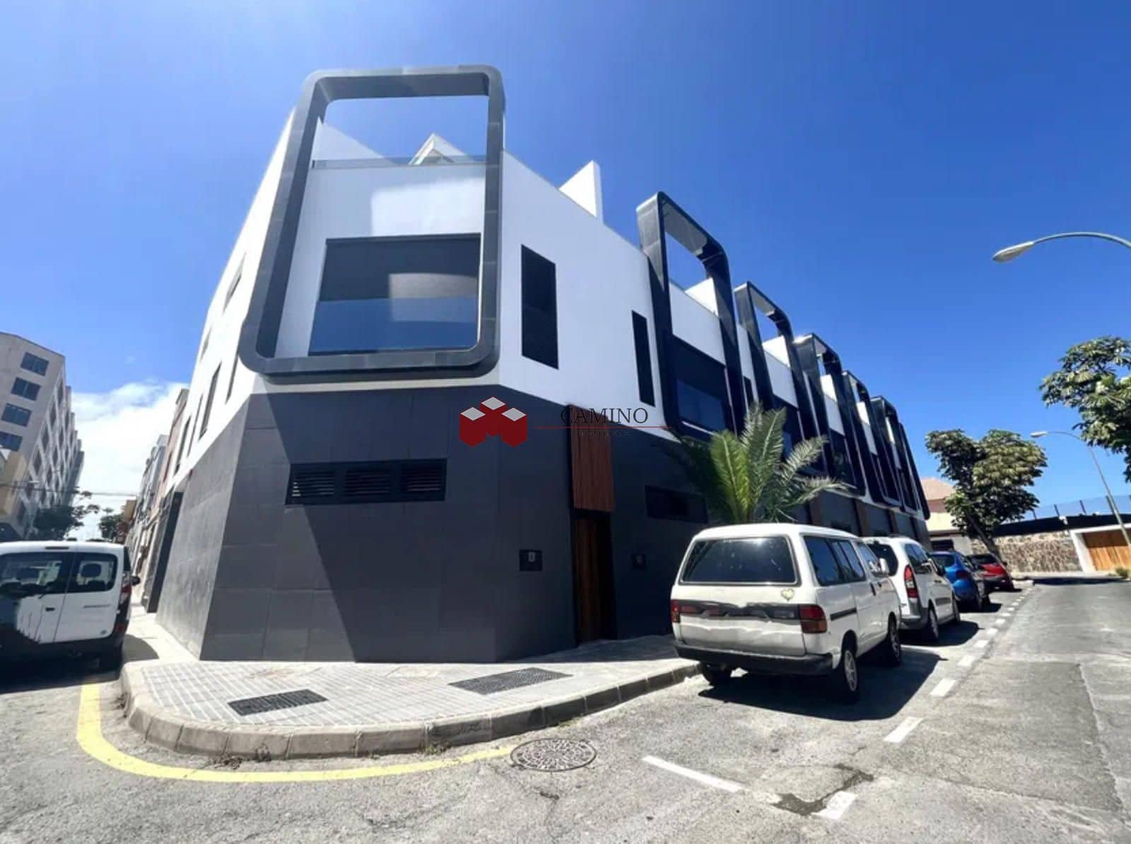 3 soveværelse Byhus til salg i Las Palmas de Gran Canaria med garage - € 1.050.000 (Ref: 9297968)