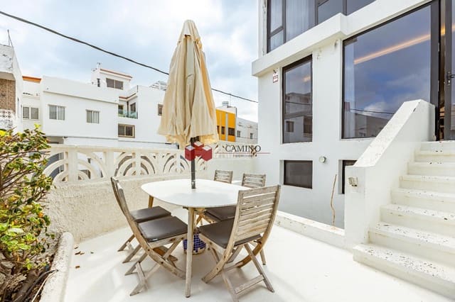 3 Zimmer Haus zu verkaufen in Moya mit Pool Garage - 595.000 € (Ref: 9651259)