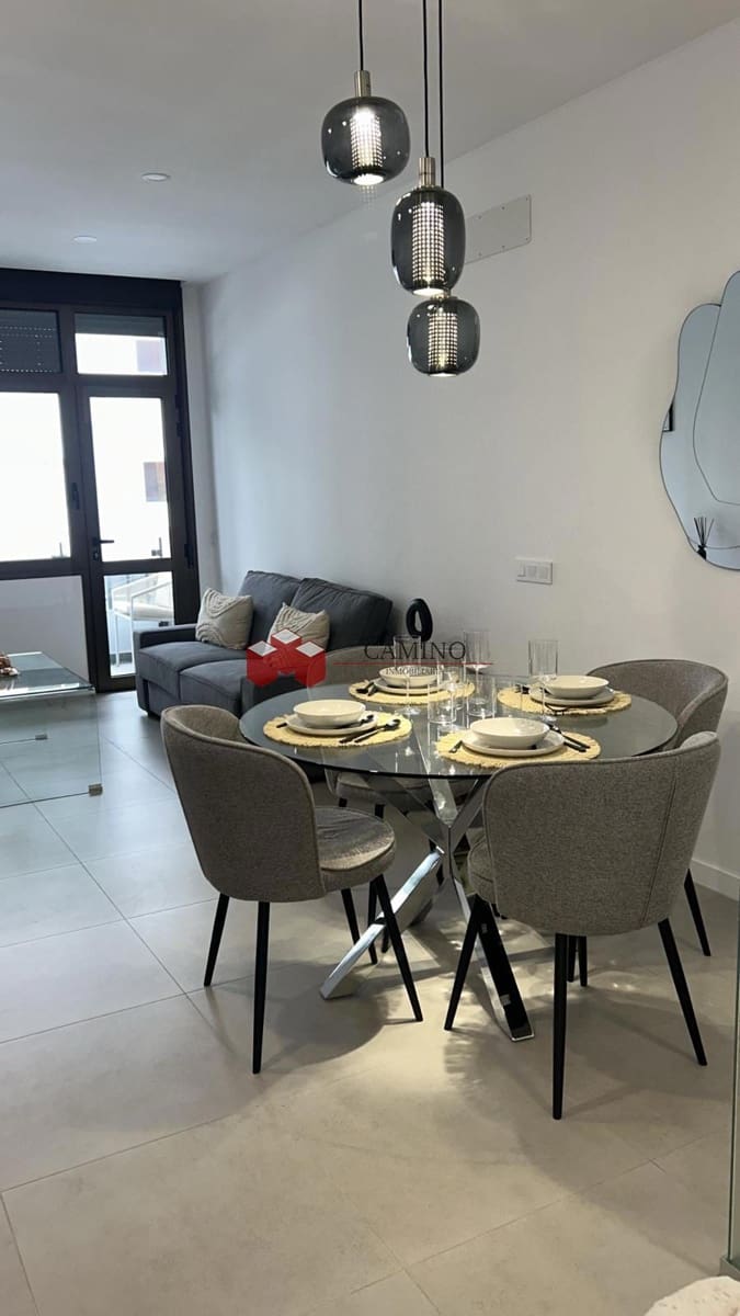 Flat for sale in Las Palmas de Gran Canaria - € 270,000 (Ref: 9696964)