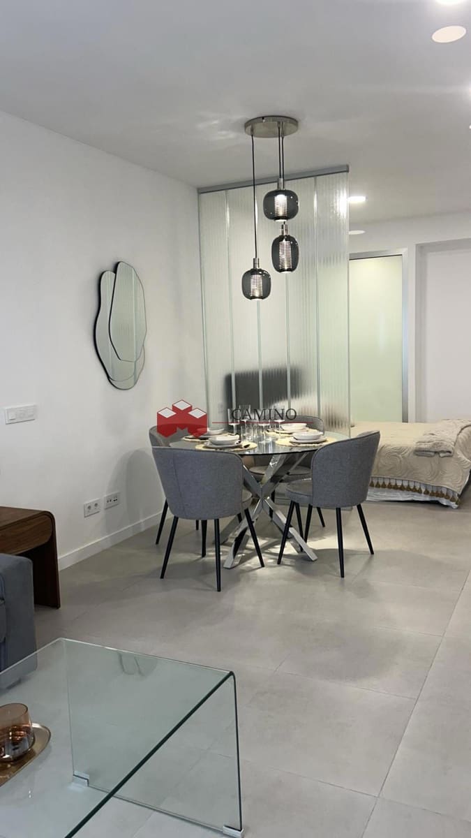 Flat for sale in Las Palmas de Gran Canaria - € 270,000 (Ref: 9696964)