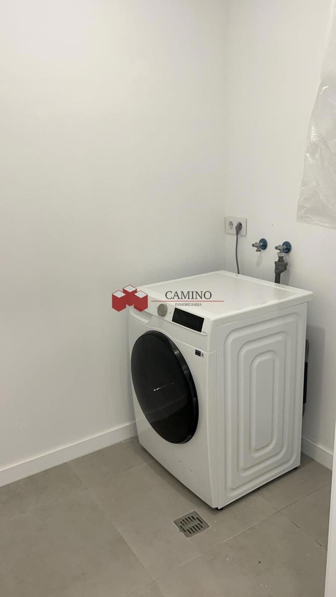 Flat for sale in Las Palmas de Gran Canaria - € 270,000 (Ref: 9696964)