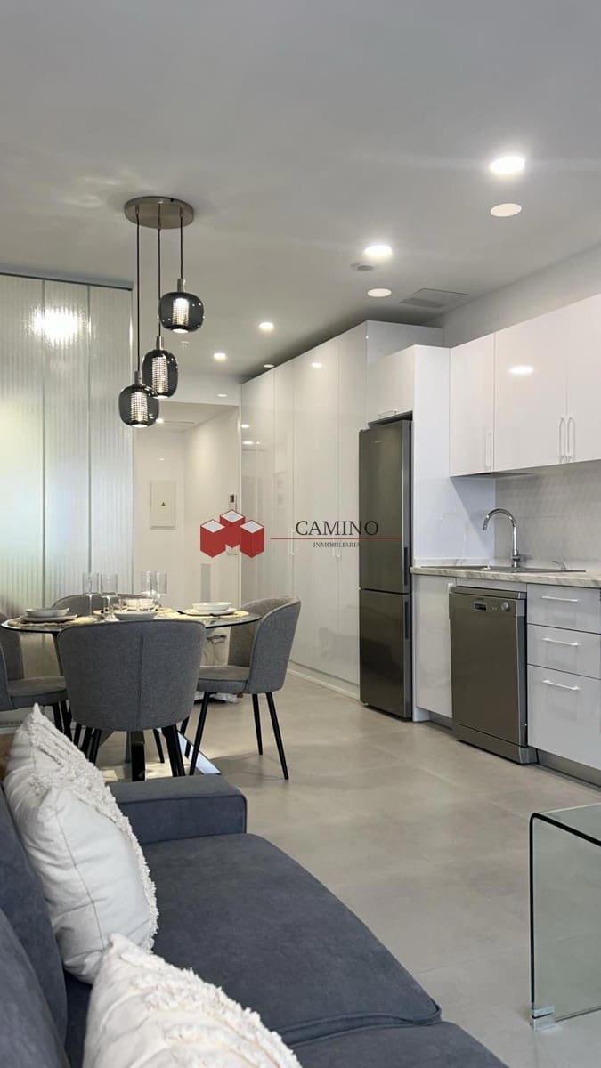 Flat for sale in Las Palmas de Gran Canaria - € 270,000 (Ref: 9696964)