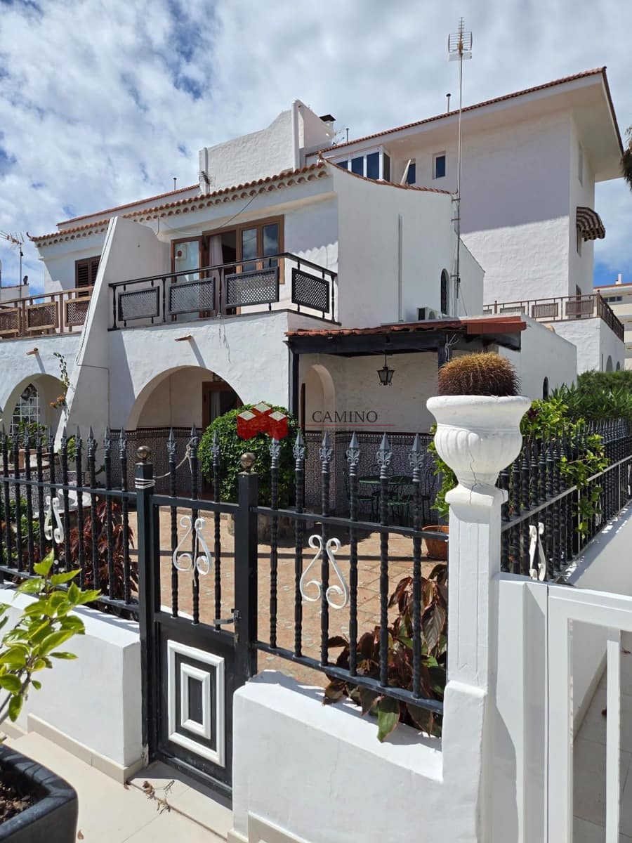 3 quarto Casa em Banda para venda em Playa del Ingles com piscina garagem - 560 000 € (Ref: 9700179)