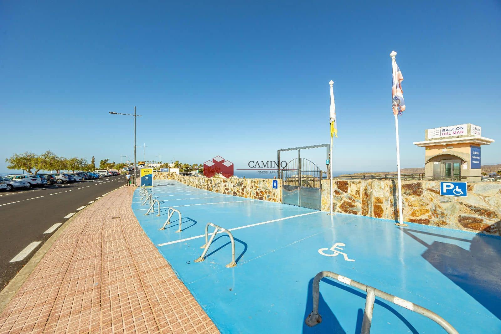Appartement de 2 chambres à louer à Amadores avec piscine garage - 1 000 € (Ref: 9816785)