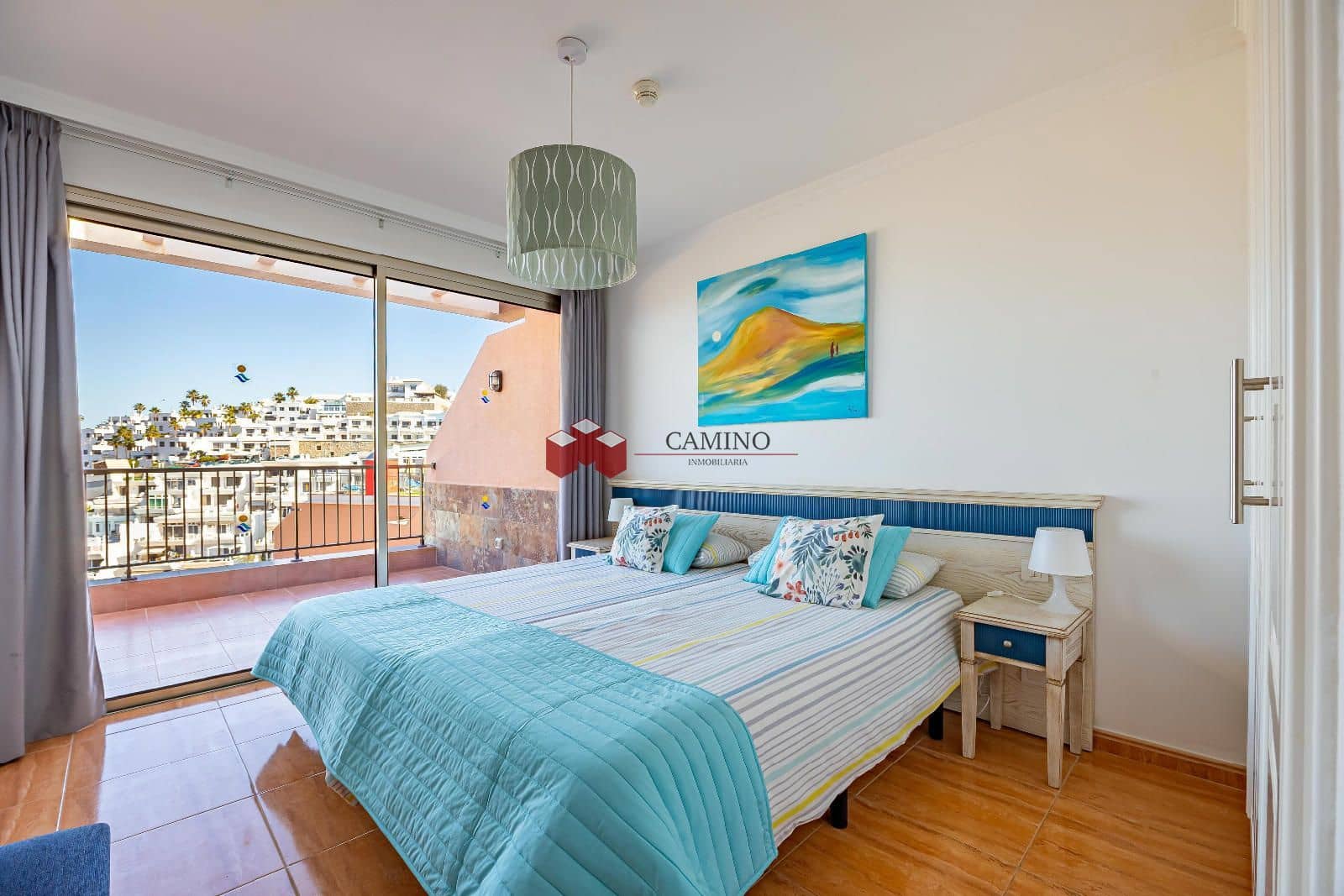 Appartement de 2 chambres à louer à Amadores avec piscine garage - 1 000 € (Ref: 9816785)
