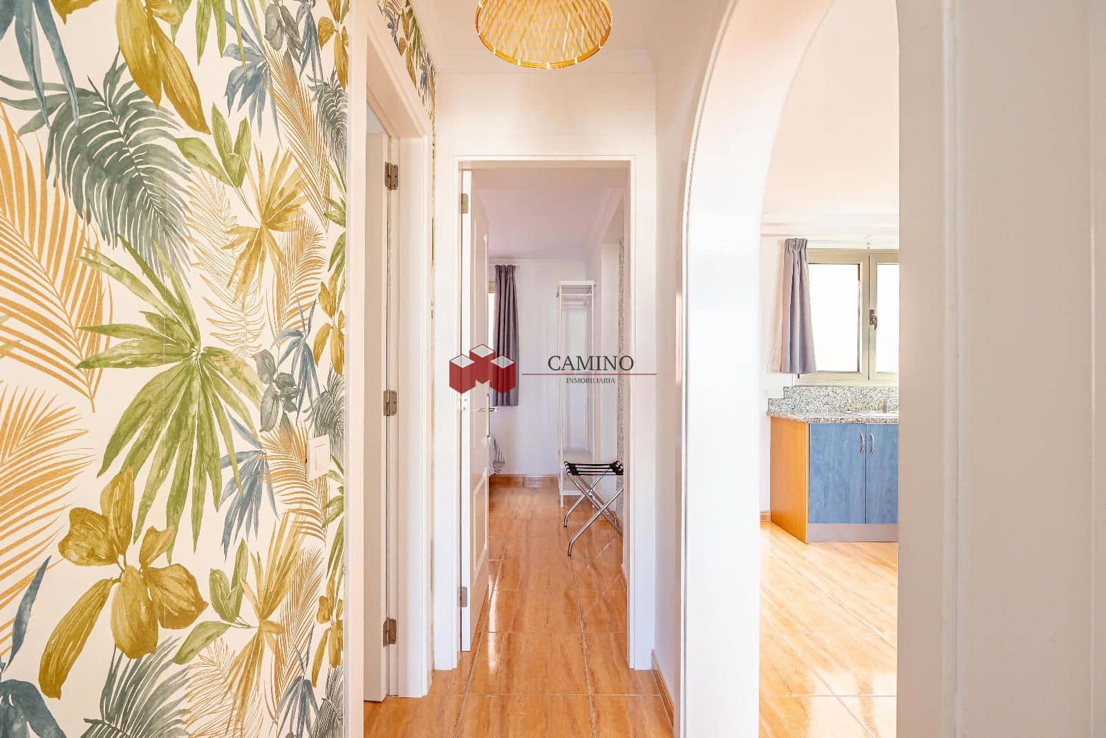 Appartement de 2 chambres à louer à Amadores avec piscine garage - 1 000 € (Ref: 9816785)