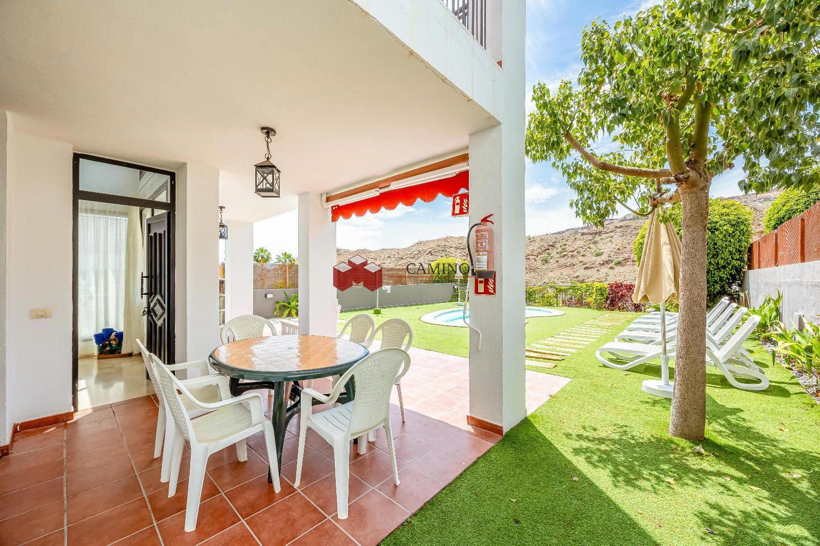 3 soveværelse Villa til salg i Tauro med swimmingpool - € 800.000 (Ref: 9932312)