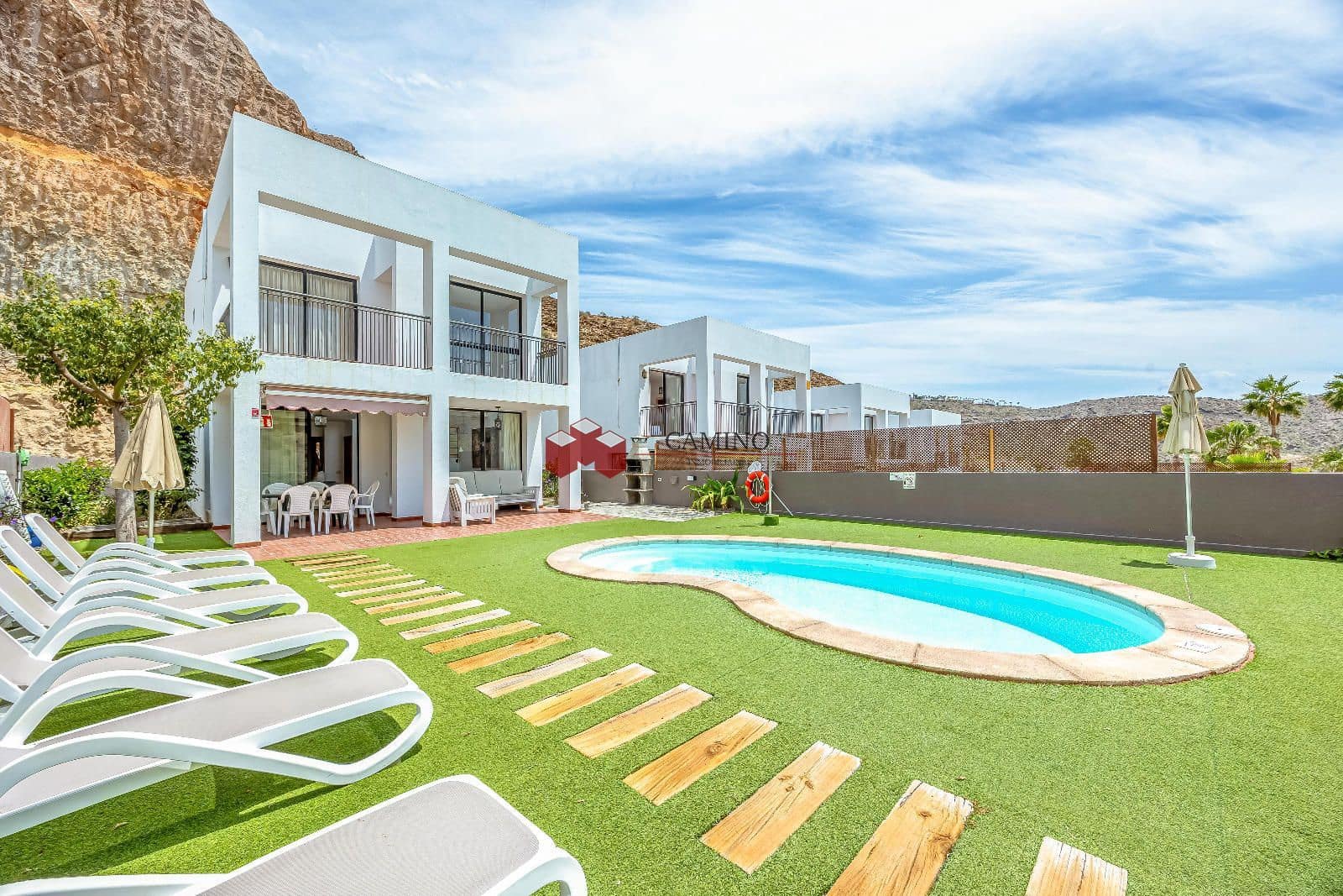 3 soveværelse Villa til salg i Tauro med swimmingpool - € 800.000 (Ref: 9932312)