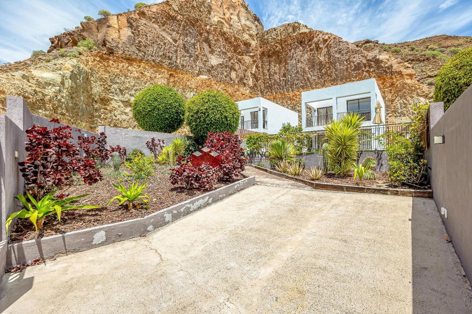 3 soveværelse Villa til salg i Tauro med swimmingpool - € 800.000 (Ref: 9932312)