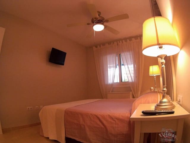 1 quarto Apartamento para arrendar em El Peñoncillo, Torrox com piscina garagem - 750 € (Ref: 10180852)