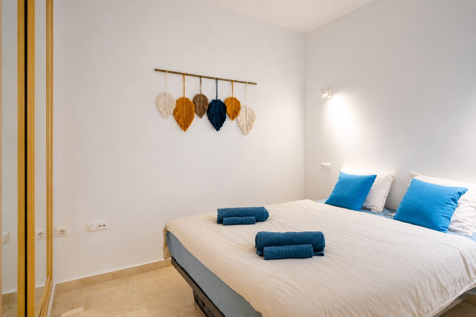 2 bedroom Apartment for sale in Fuengirola - € 299,000 (Ref: 9921040)