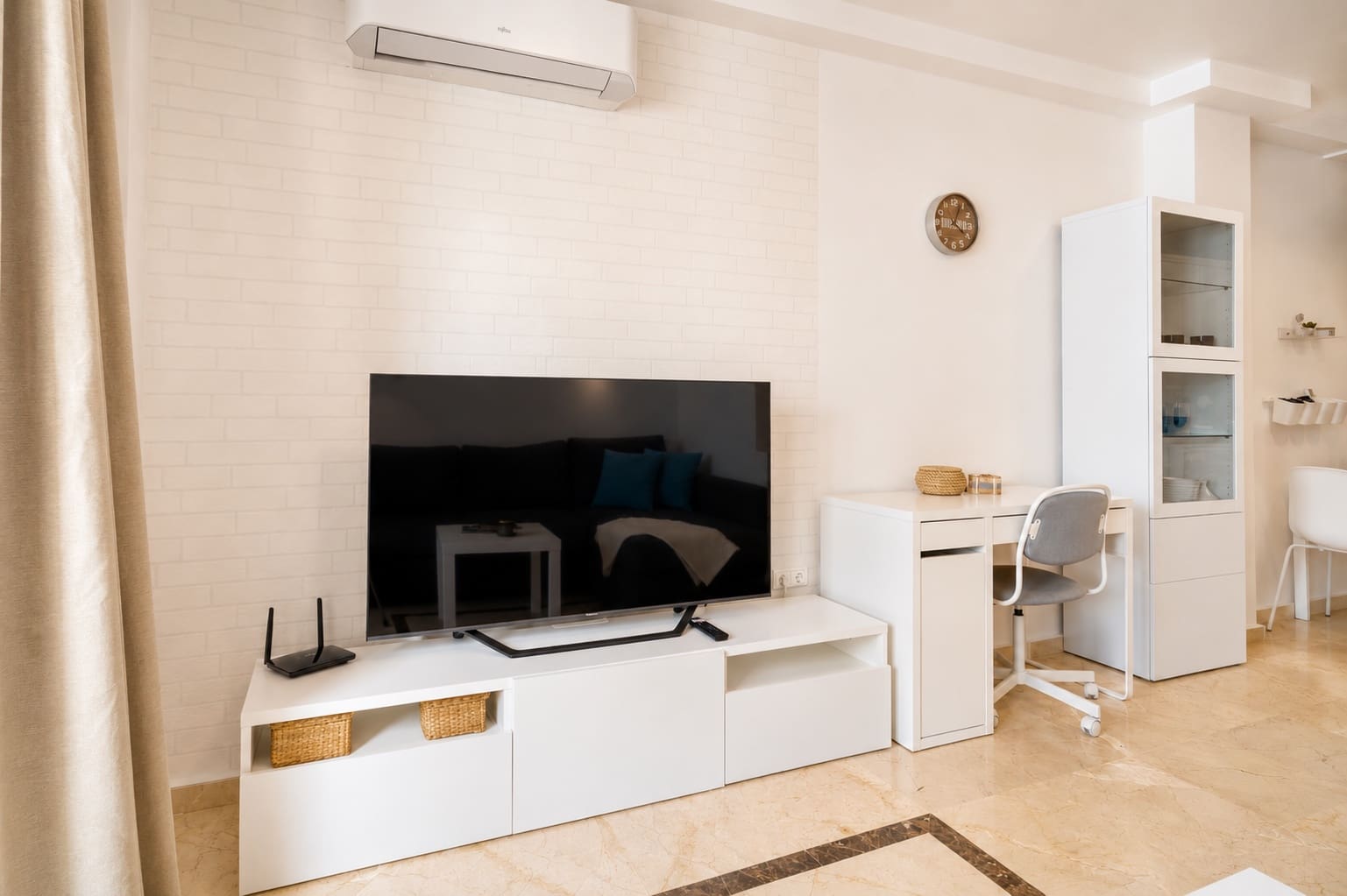 2 bedroom Apartment for sale in Fuengirola - € 299,000 (Ref: 9921040)