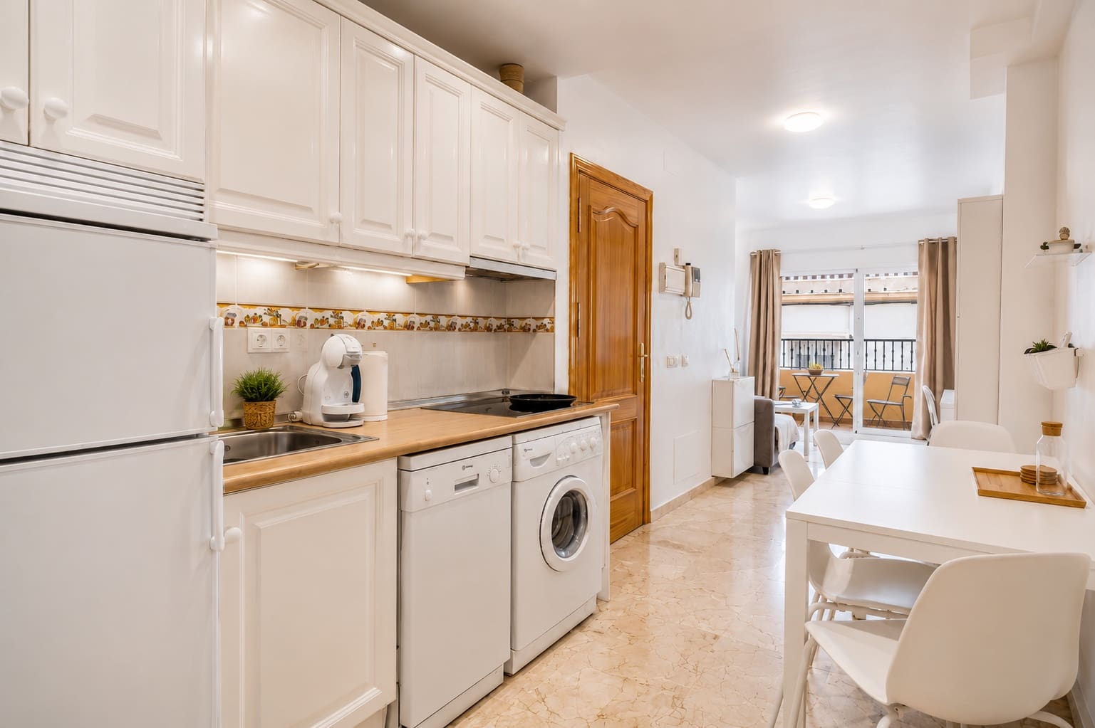 2 bedroom Apartment for sale in Fuengirola - € 299,000 (Ref: 9921040)