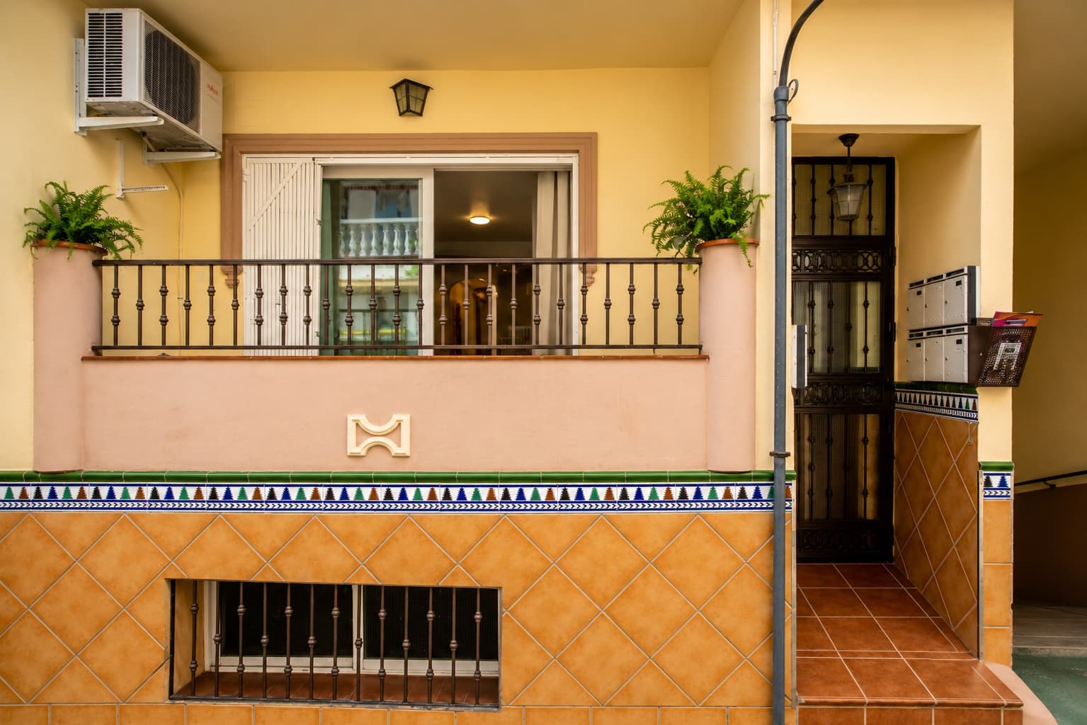 2 bedroom Apartment for sale in Fuengirola - € 299,000 (Ref: 9921040)