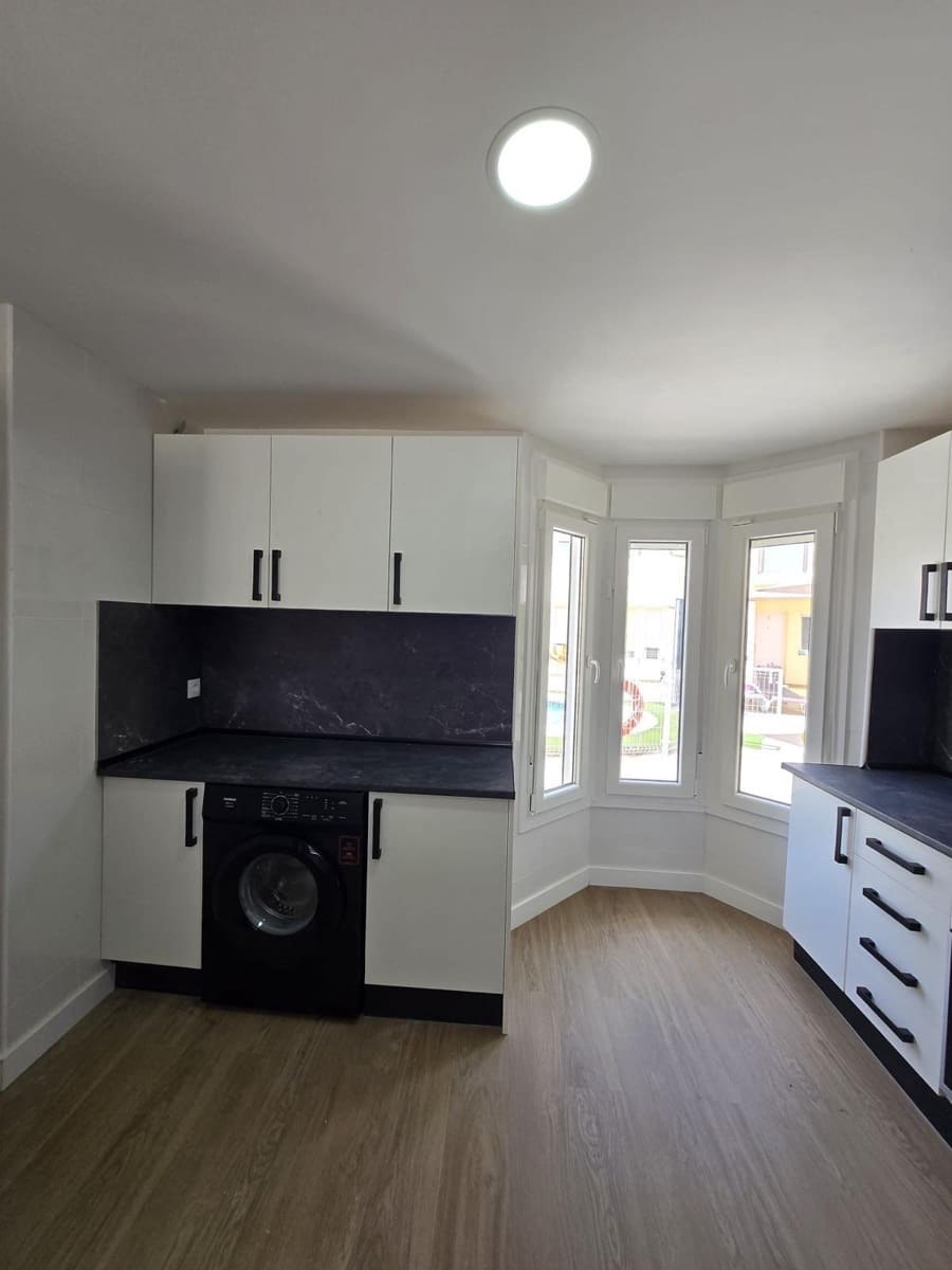 4 Zimmer Reihenhaus zu vermieten in Fuengirola mit Pool Garage - 2.800 € (Ref: 10005620)