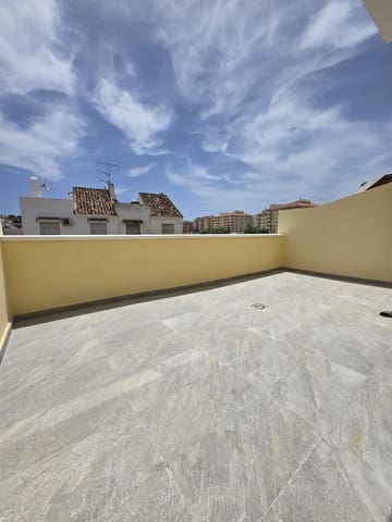4 Zimmer Reihenhaus zu vermieten in Los Boliches , Fuengirola mit Pool Garage - 2.800 € (Ref: 10005620)