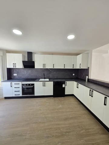 4 Zimmer Reihenhaus zu vermieten in Los Boliches , Fuengirola mit Pool Garage - 2.800 € (Ref: 10005620)
