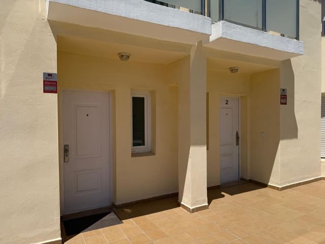 4 Zimmer Reihenhaus zu vermieten in Los Boliches , Fuengirola mit Pool Garage - 2.800 € (Ref: 10005620)