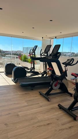Piso de 3 habitaciones en San Pedro de Alcantara, Marbella en alquiler con piscina garaje - 3.000 € (Ref: 10007193)