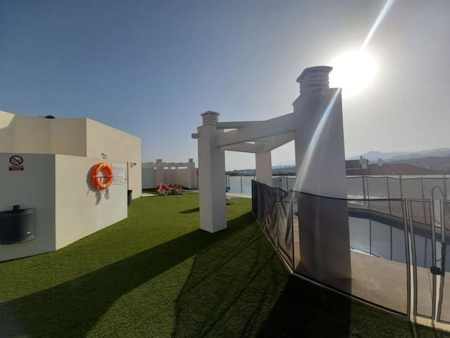 Piso de 3 habitaciones en San Pedro de Alcantara, Marbella en alquiler con piscina garaje - 3.000 € (Ref: 10007193)