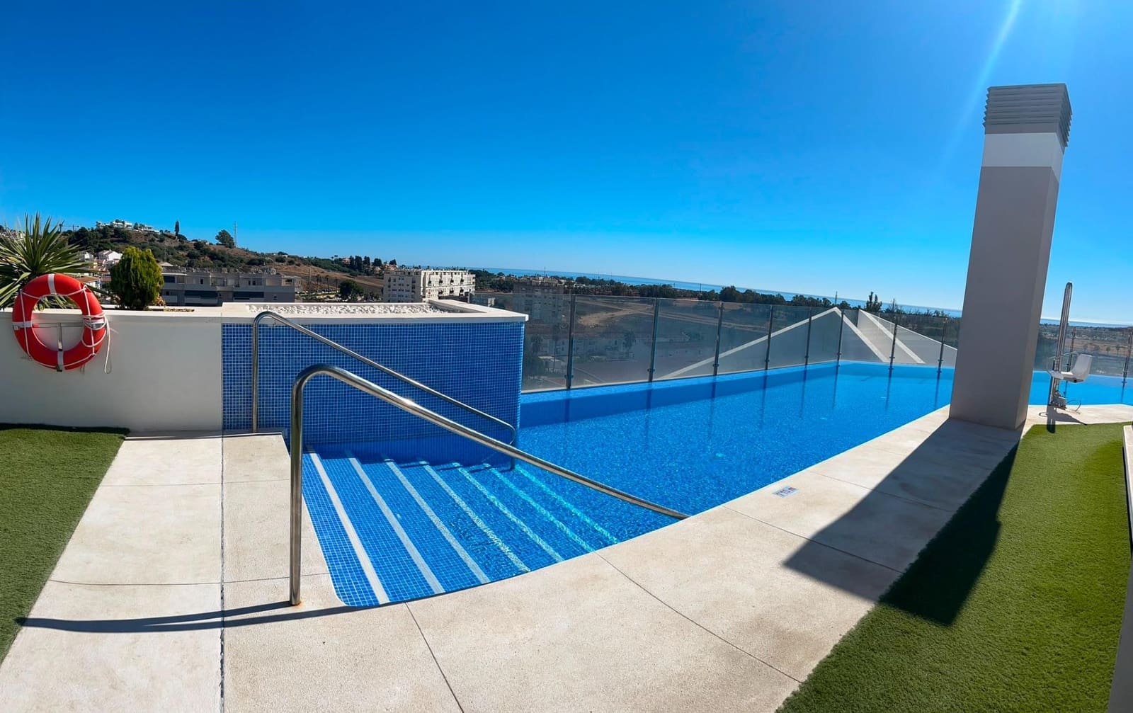 Piso de 3 habitaciones en San Pedro de Alcantara en alquiler con piscina garaje - 3.000 € (Ref: 10007193)