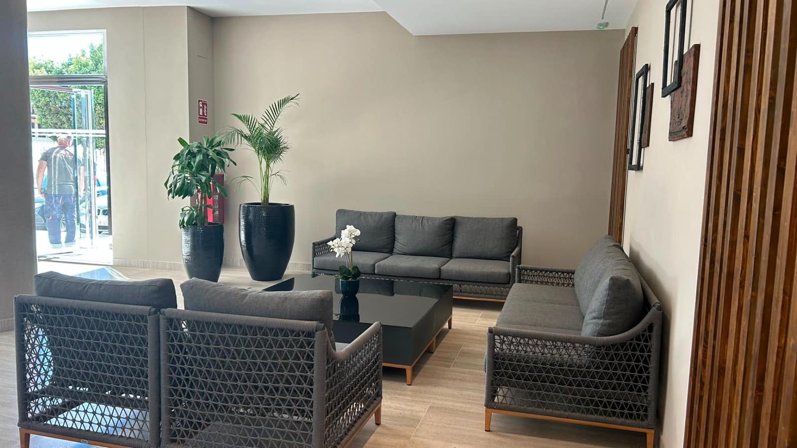 2 sovrum Lägenhet att hyra i San Pedro de Alcantara med pool garage - 2 300 € (Ref: 10007194)