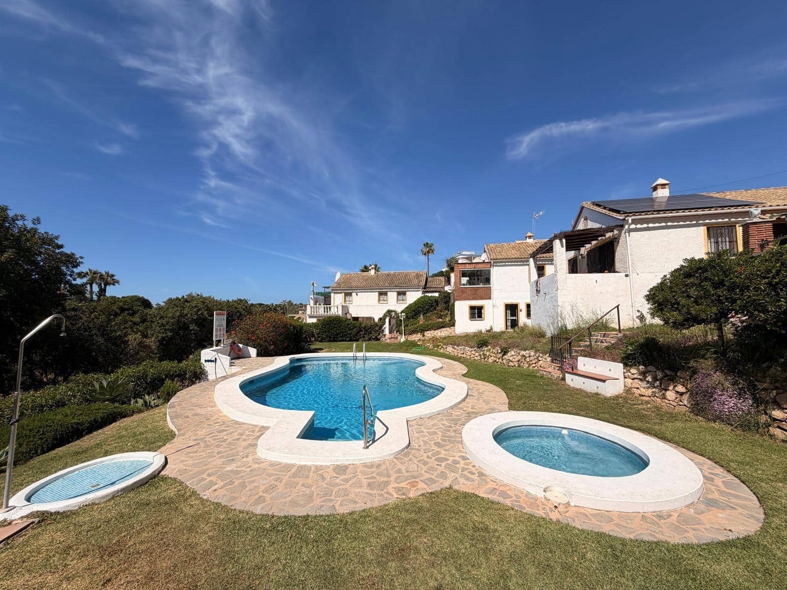 3 quarto Moradia Geminada para arrendar em Mijas com piscina garagem - 2 500 € (Ref: 10007195)