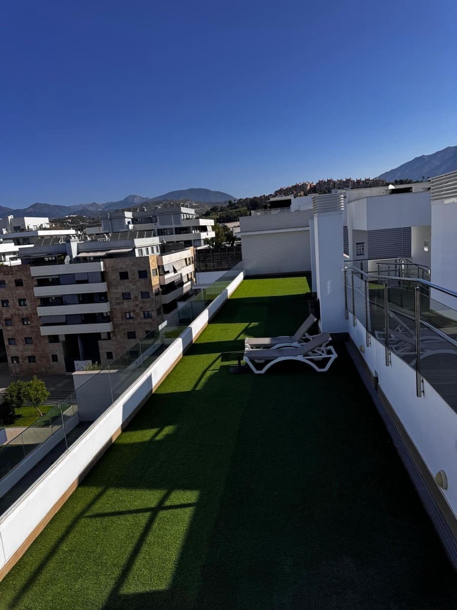 2 quarto Apartamento para arrendar em San Pedro de Alcantara com piscina garagem - 2 000 € (Ref: 10022481)