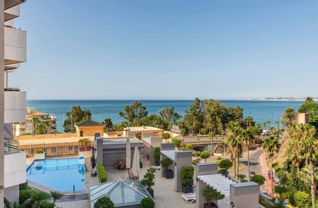 2 Zimmer Wohnung zu vermieten in Zona Centro Comercial Torrequebrada, Benalmádena mit Pool Garage - 2.000 € (Ref: 10038382)