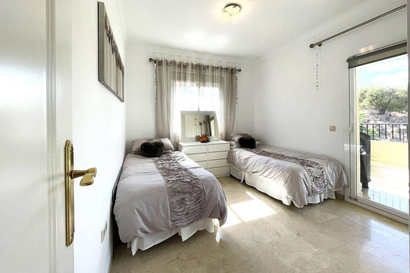 2 bedroom Flat for sale in La Cala Hills with pool garage - € 385,000 (Ref: 10043014)