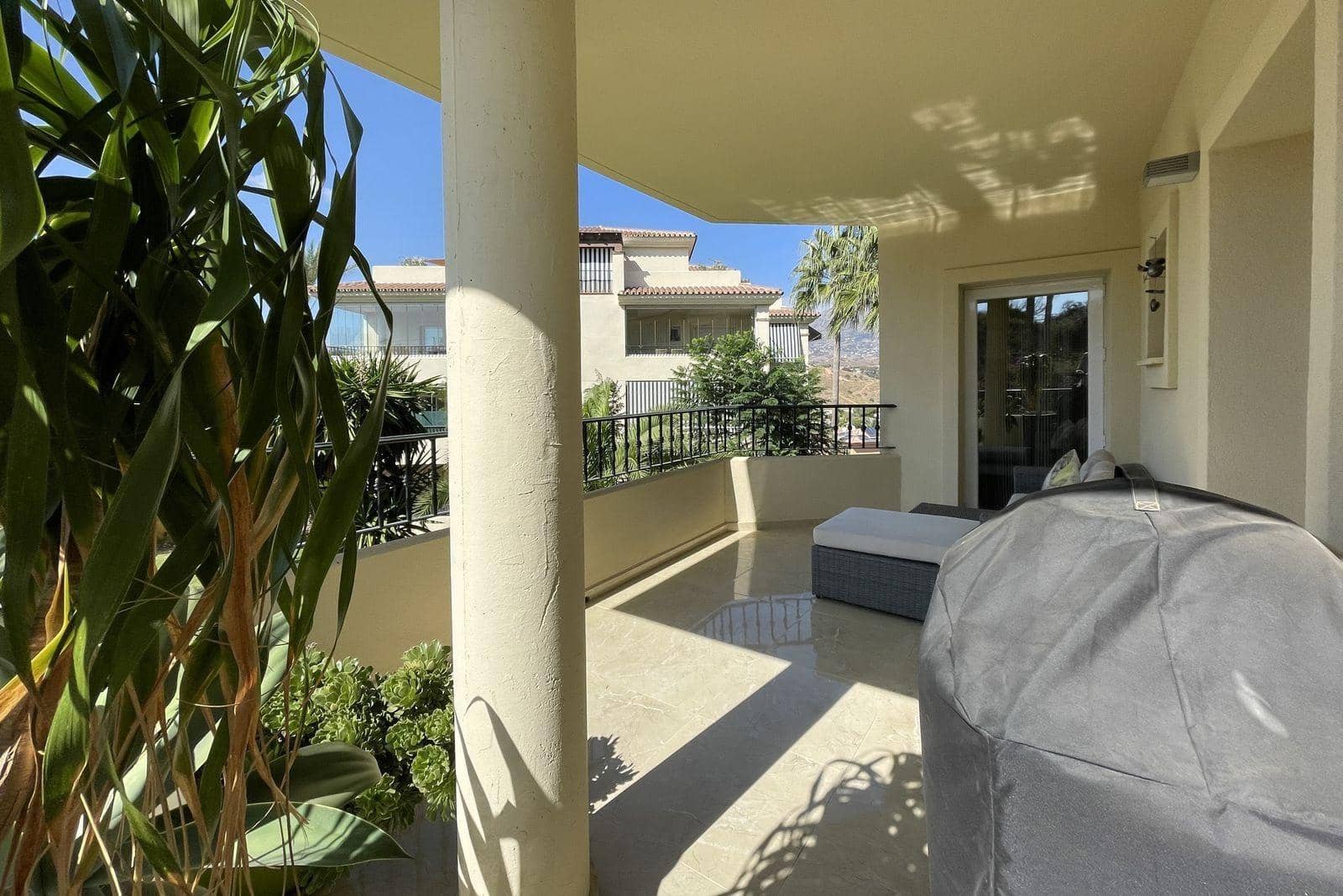 2 bedroom Flat for sale in La Cala Hills with pool garage - € 385,000 (Ref: 10043014)
