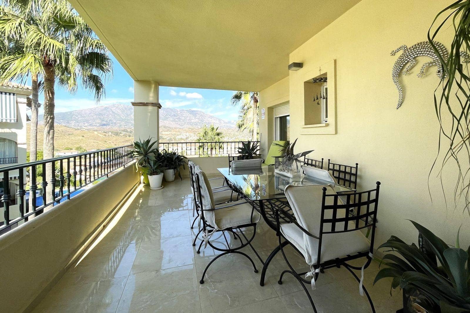 2 bedroom Flat for sale in La Cala Hills with pool garage - € 385,000 (Ref: 10043014)