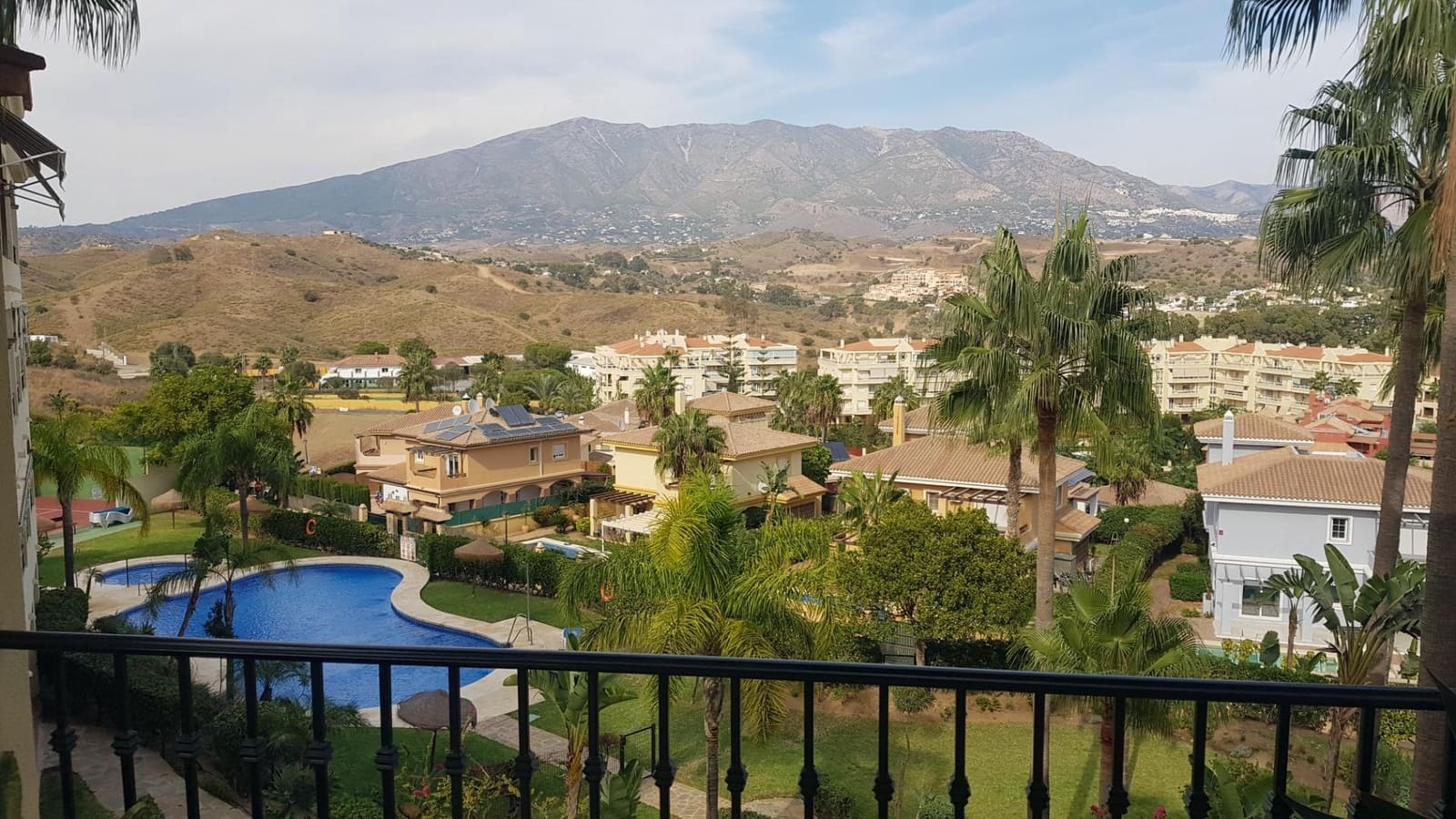 2 bedroom Flat for sale in La Cala Hills with pool garage - € 385,000 (Ref: 10043014)