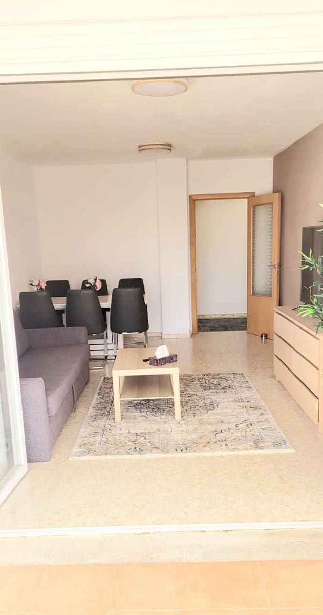 2 bedroom Apartment for rent in Fuengirola with pool - € 1,350 (Ref: 10043016)