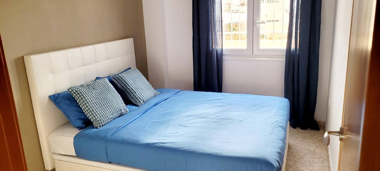 2 bedroom Apartment for rent in Fuengirola with pool - € 1,350 (Ref: 10043016)