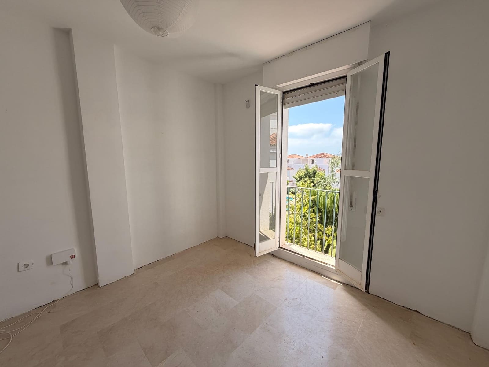 Pareado de 2 habitaciones en La Sierrezuela en venta con piscina garaje - 447.000 € (Ref: 10072585)