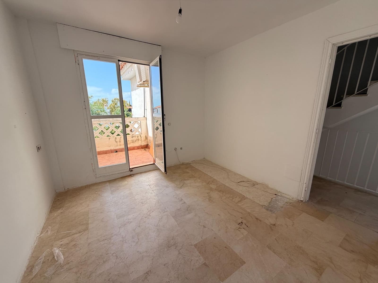 Pareado de 2 habitaciones en La Sierrezuela en venta con piscina garaje - 447.000 € (Ref: 10072585)