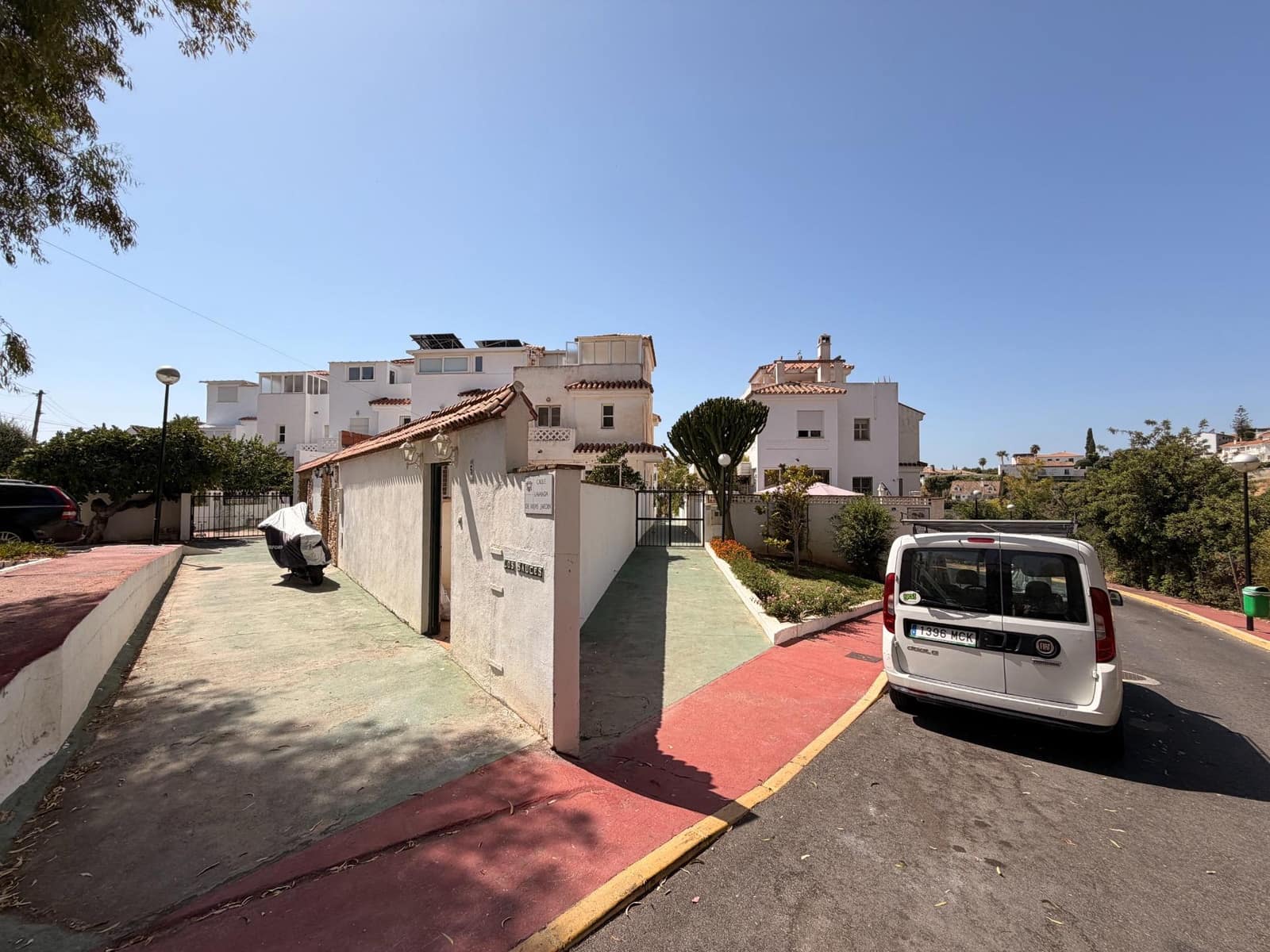 Pareado de 2 habitaciones en La Sierrezuela en venta con piscina garaje - 447.000 € (Ref: 10072585)
