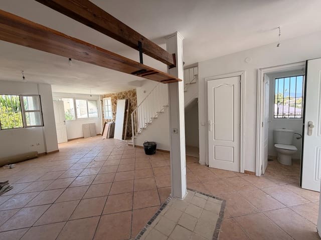 2 soveværelse Semi-Rækkehus til salg i La Sierrezuela, Mijas med swimmingpool garage - € 447.000 (Ref: 10072585)