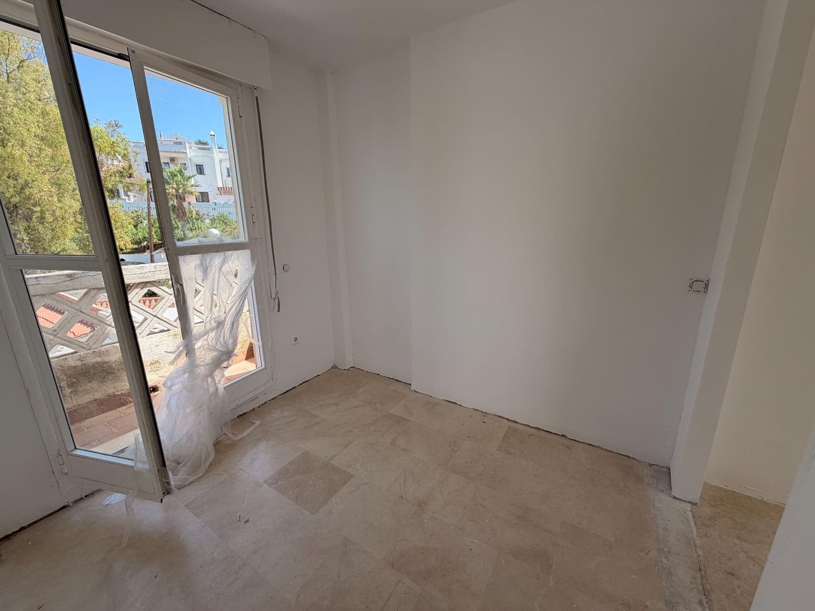 Pareado de 2 habitaciones en La Sierrezuela en venta con piscina garaje - 447.000 € (Ref: 10072585)