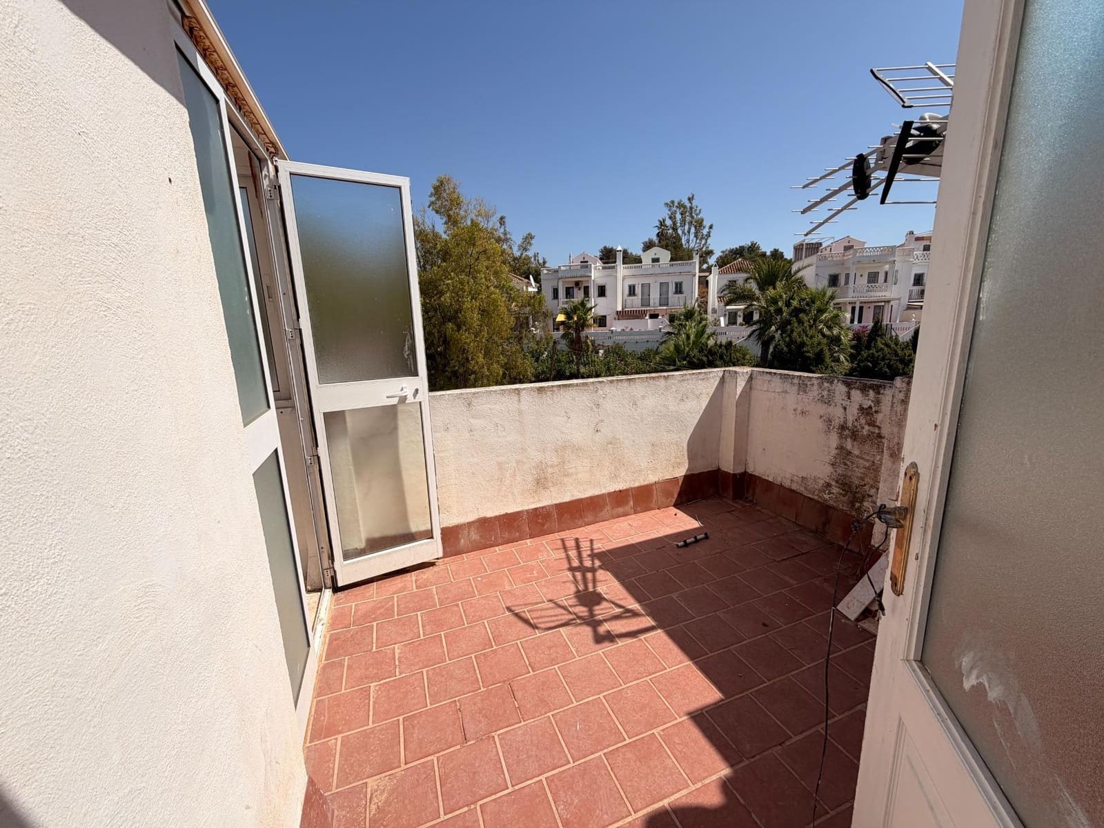 Pareado de 2 habitaciones en La Sierrezuela en venta con piscina garaje - 447.000 € (Ref: 10072585)