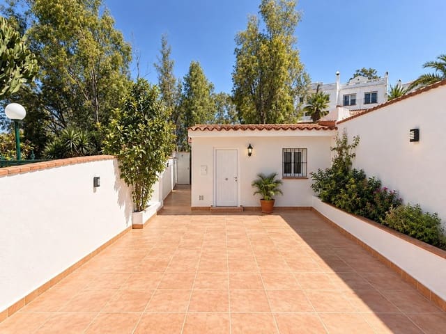 2 makuuhuone Paritalo myytävänä paikassa La Sierrezuela, Mijas mukana uima-altaan 
autotalli - 447 000 € (Ref: 10072585)