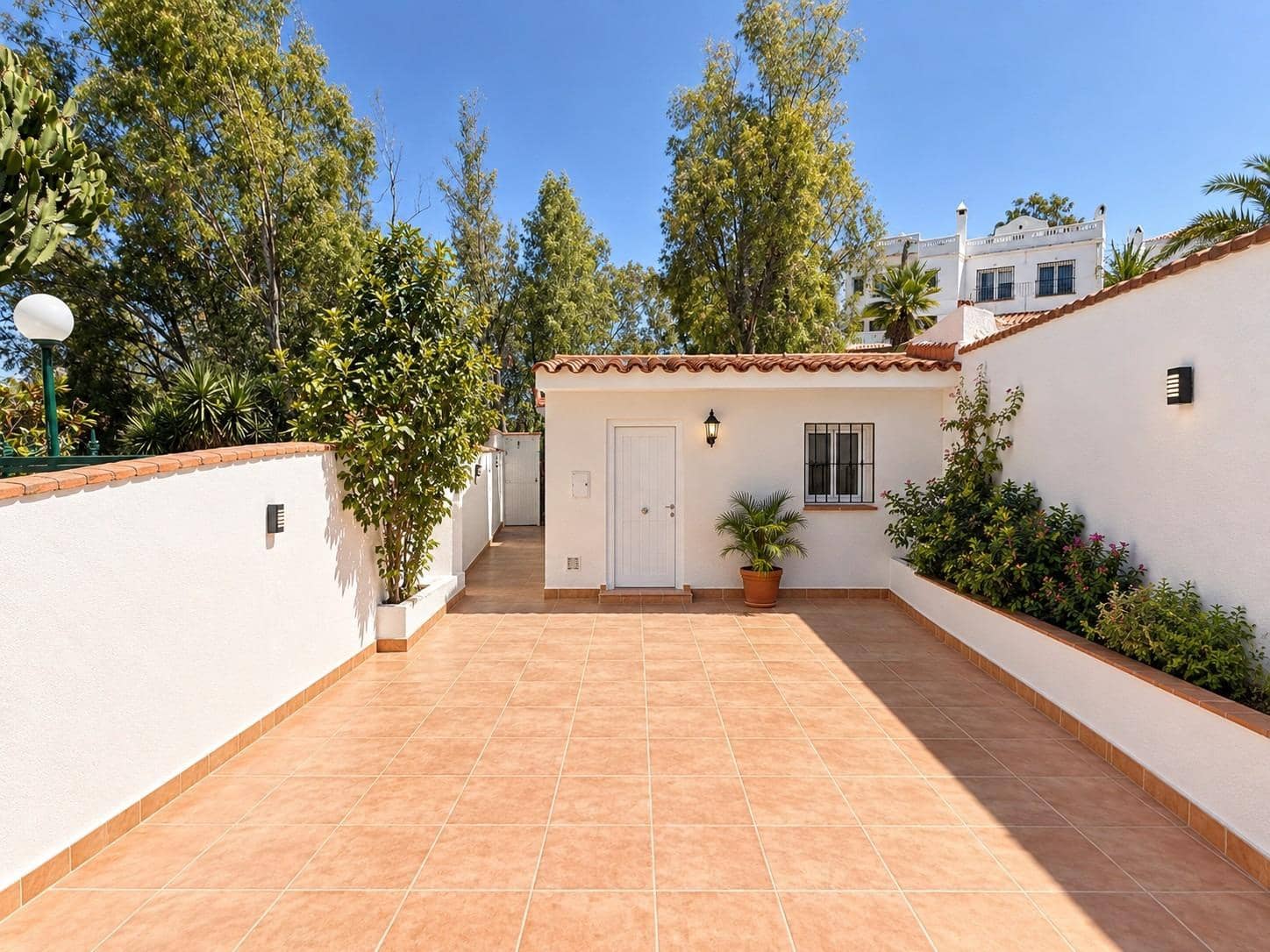 4 bedroom Semi-detached Villa for sale in La Sierrezuela with pool garage - € 447,000 (Ref: 10072585)